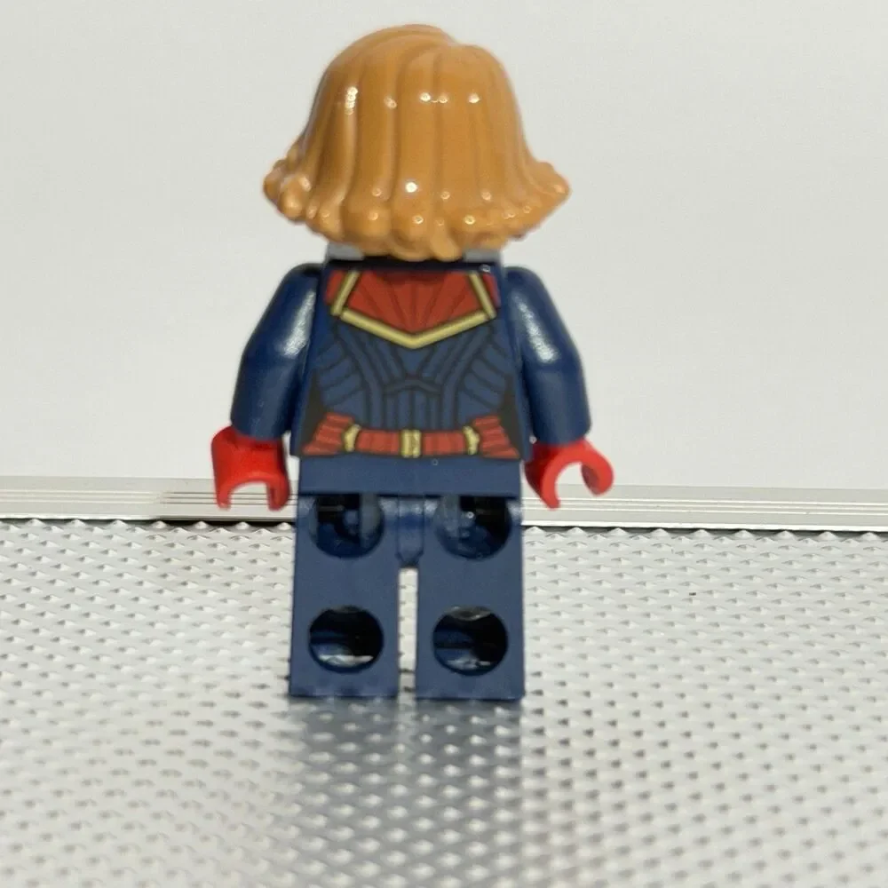 LEGO Marvel Super Heroes Captain Marvel MINIFIG